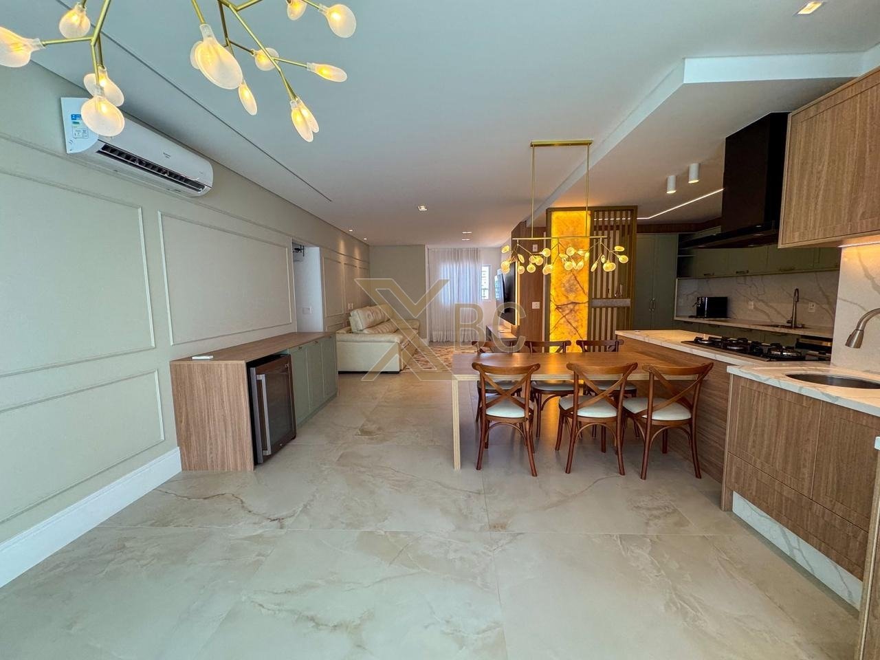 Apartamento no Edifício San Valentim em Balneário Camboriú - 3 Suítes e 3 Vagas de Garagem