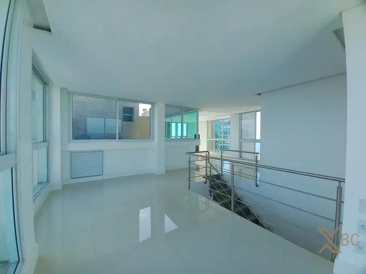 Ville Del Acqua - Cobertura Triplex com Piscina Privativa à Venda na Barra Sul - Balneário Camboriú