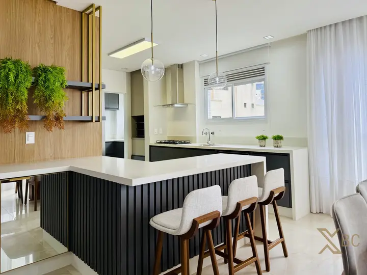 Edifício Bréscia - Apartamento Mobiliado com 4 Suítes à Venda no Centro Sul de Balneário Camboriú