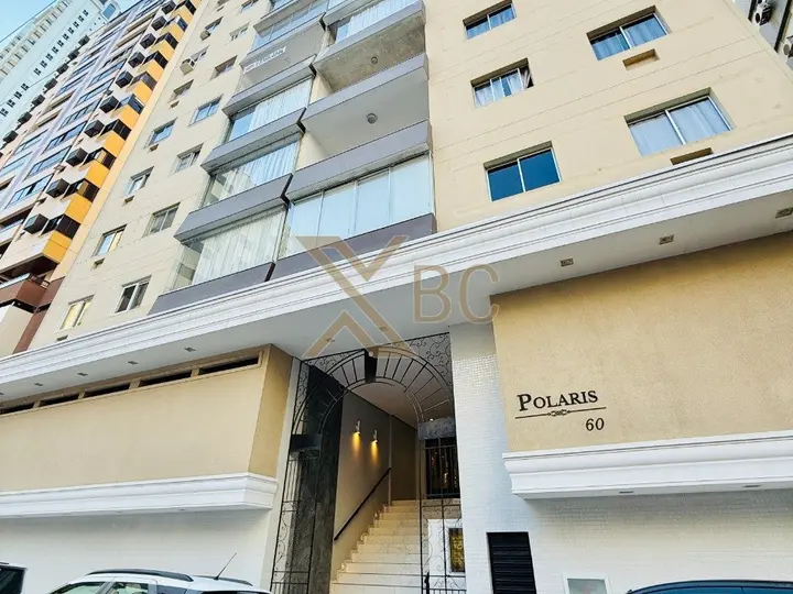 Apartamento Reformado à Venda no Edifício Polaris - Centro de Balneário Camboriú