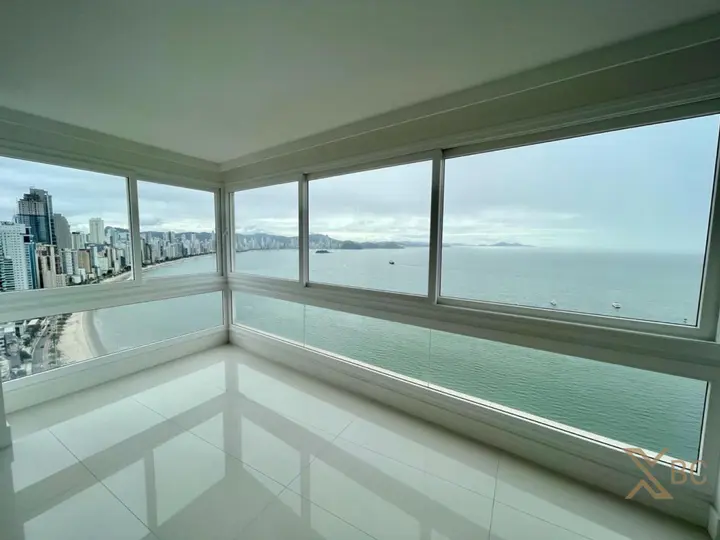 Cobertura Triplex Frente Mar à Venda no Gran Palazzo - Barra Sul | Balneário Camboriú/SC