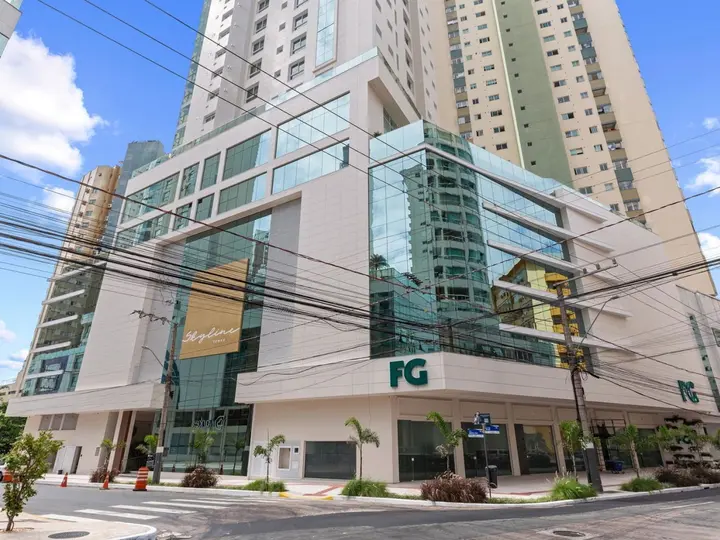 Apartamento quadra mar à venda com 04 suítes e 04 vagas de garagem no Bairro Pioneiros em Balneário Camboriú.