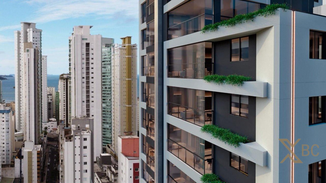 Apartamento à venda com três suítes, duas vagas de garagem no Centro de Balneário Camboriú!