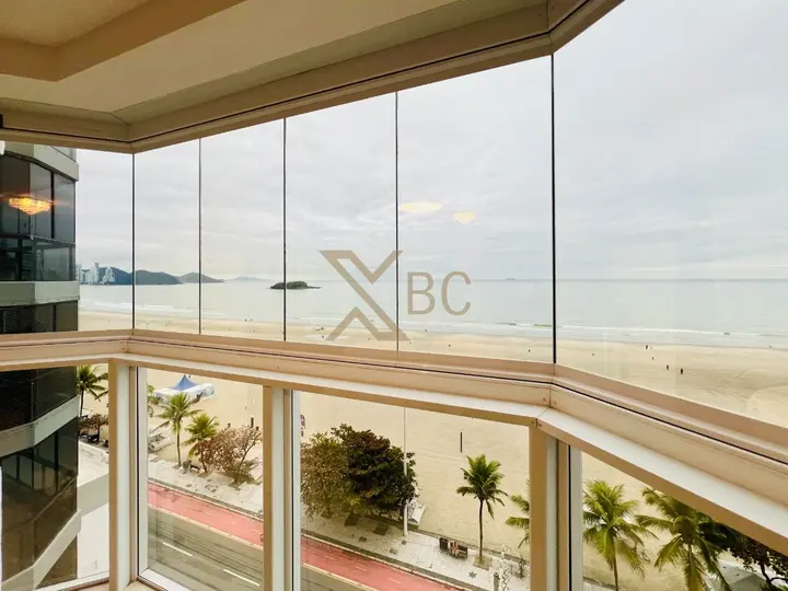 Apartamento de Alto Padrão Frente Mar no Edifício Maria Luiza - Balneário Camboriú