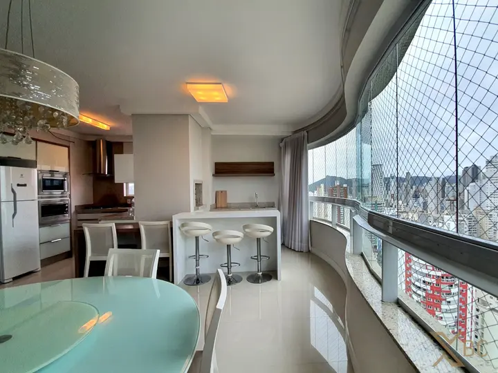Edifício Porto da Barra - Centro Sul | Apartamento à Venda no Último Andar em Balneário Camboriú