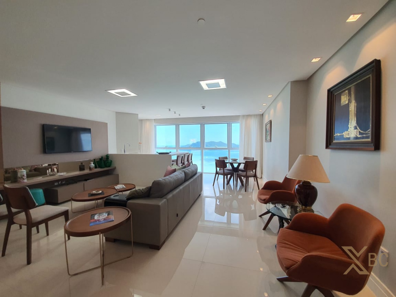 Edifício Infinity Coast - Apartamento mobiliado à venda na Barra Norte de Balneário Camboriú