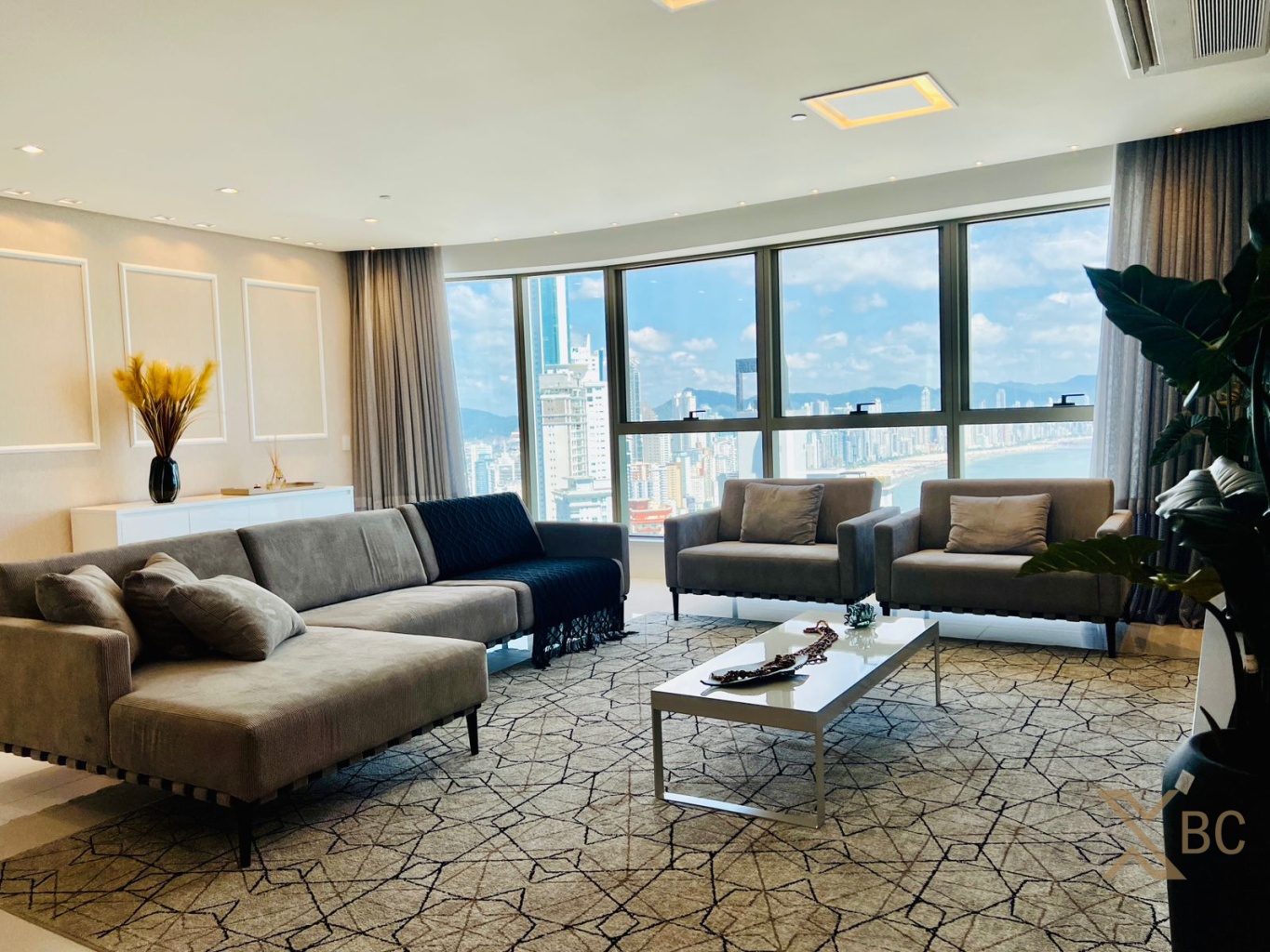 Yachthouse Barra Sul - Apartamento de Luxo com 4 Suítes e 256m² em Balneário Camboriú
