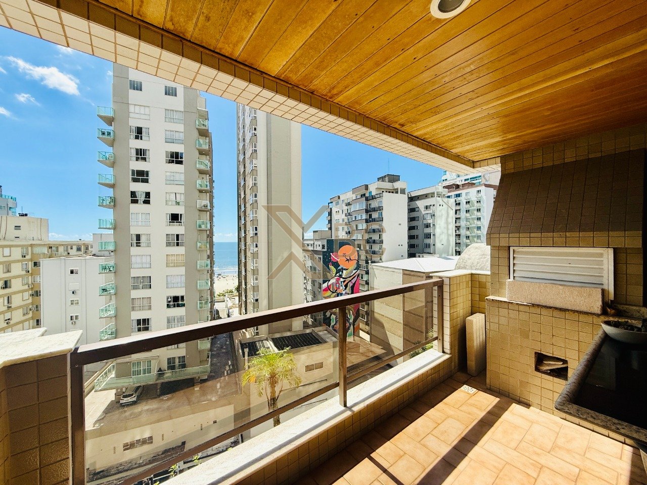 Edifício Atlântico Shopping - Apartamento com 3 dormitórios à venda no Centro de Balneário Camboriú