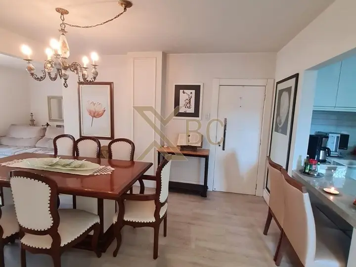 Edifício Scheidemantel - Apartamento com 2 dormitórios na Avenida Atlântica em Balneário Camboriú