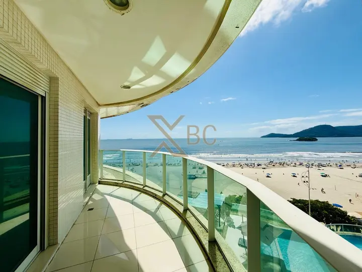 Apartamento Frente Mar no Edifício Seas Palace em Balneário Camboriú