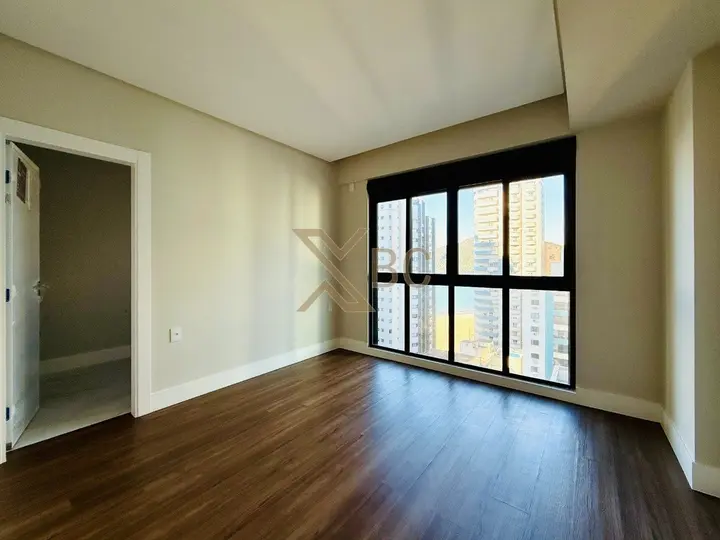 Apartamento com Vista para o Mar na Barra Sul - Edifício South Beach