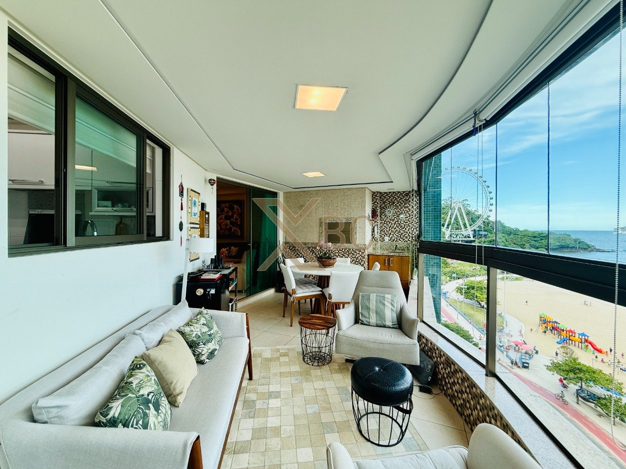 Apartamento Frente Mar no Arc de Triomphe com Vista Roda Gigante - BC