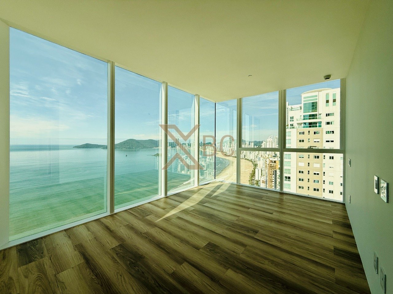 Boreal Tower FG - Apartamento frente mar com vista panorâmica em Balneário Camboriú