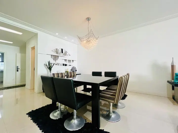 Ed. Barramares - Apartamento frente mar, mobiliado, com 4 suítes, 3 vagas de garagem, Balneário Camboriú/SC.