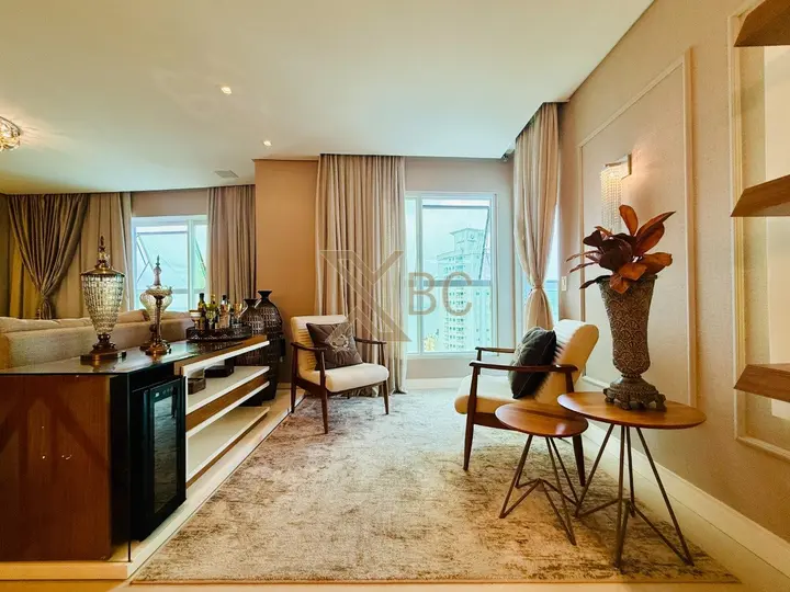 Excelente Apartamento à Venda no Edifício Four Seasons | Centro de Balneário Camboriú
