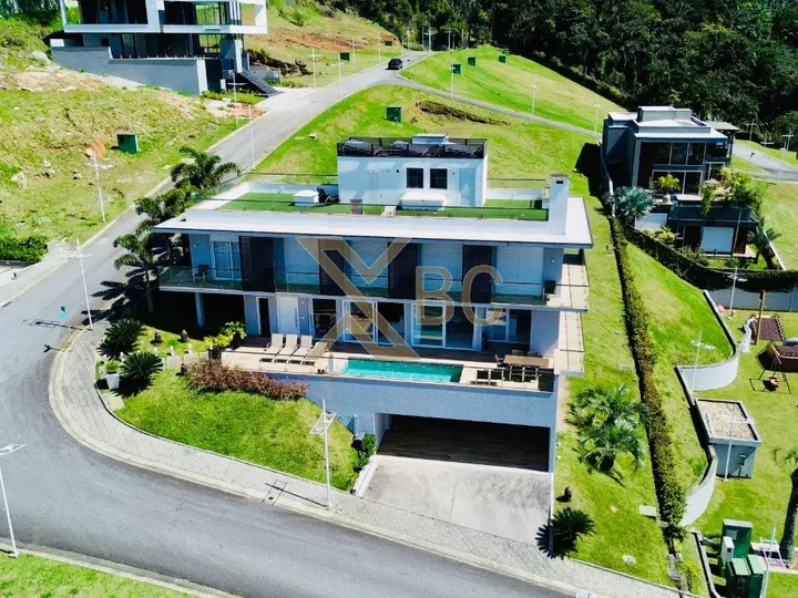 Casa Green Ocean à venda no Estaleirinho - Balneário Camboriú
