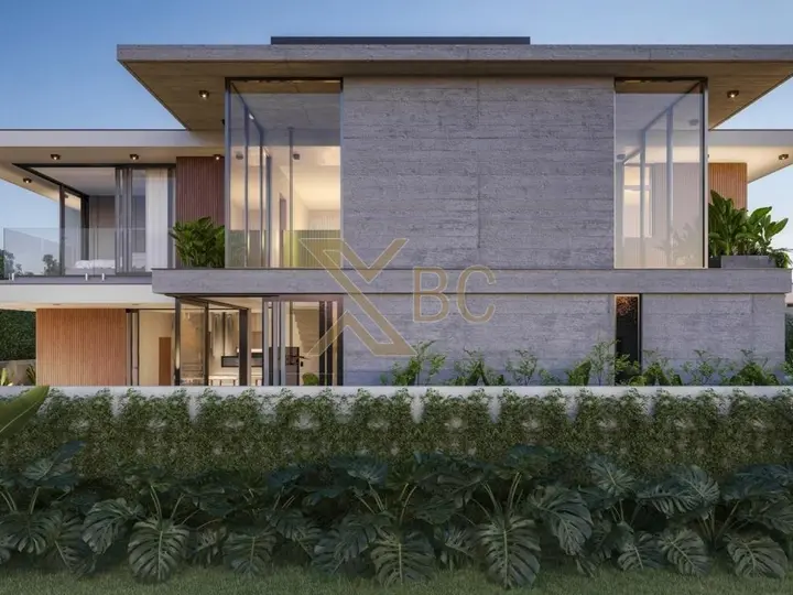 Casa à venda no Colinas de Camboriú, no Bairro Tabuleiro em Camboriú!