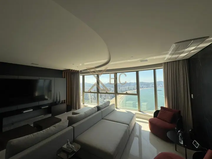 Yachthouse by Pininfarina - Apartamento de Luxo com 4 Suítes e 3 Vagas em Balneário Camboriú