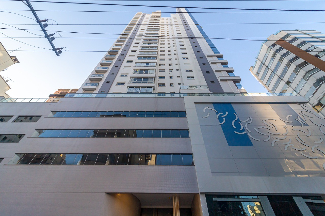 Apartamento Mobiliado à Venda no Sistina Tower - Centro de Balneário Camboriú/SC