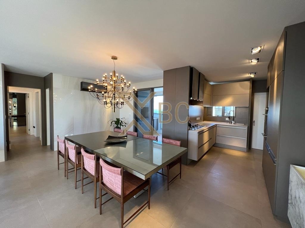 Apartamento de Alto Padrão no Privilege Residence em Balneário Camboriú - 3 Suítes, Mobiliado e Decorado na Av. Brasil