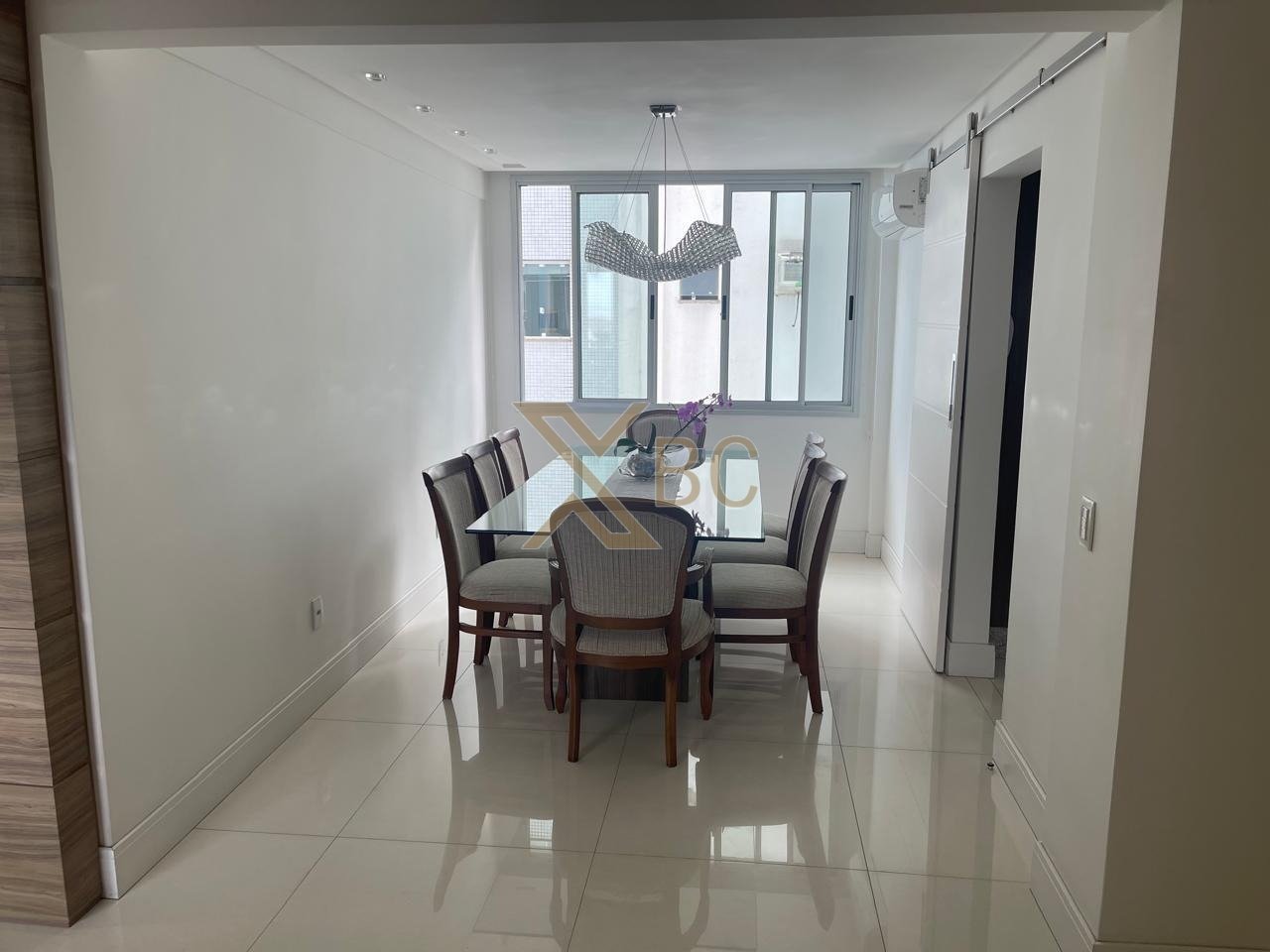 Apartamento à Venda no Edifício Dom Fernando - Av. Brasil BC