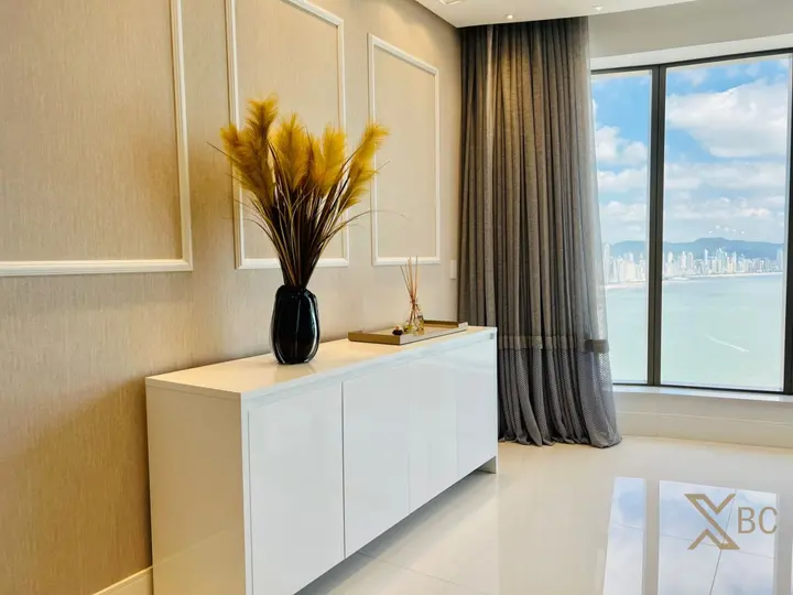 Yachthouse Barra Sul - Apartamento de Luxo com 4 Suítes e 256m² em Balneário Camboriú