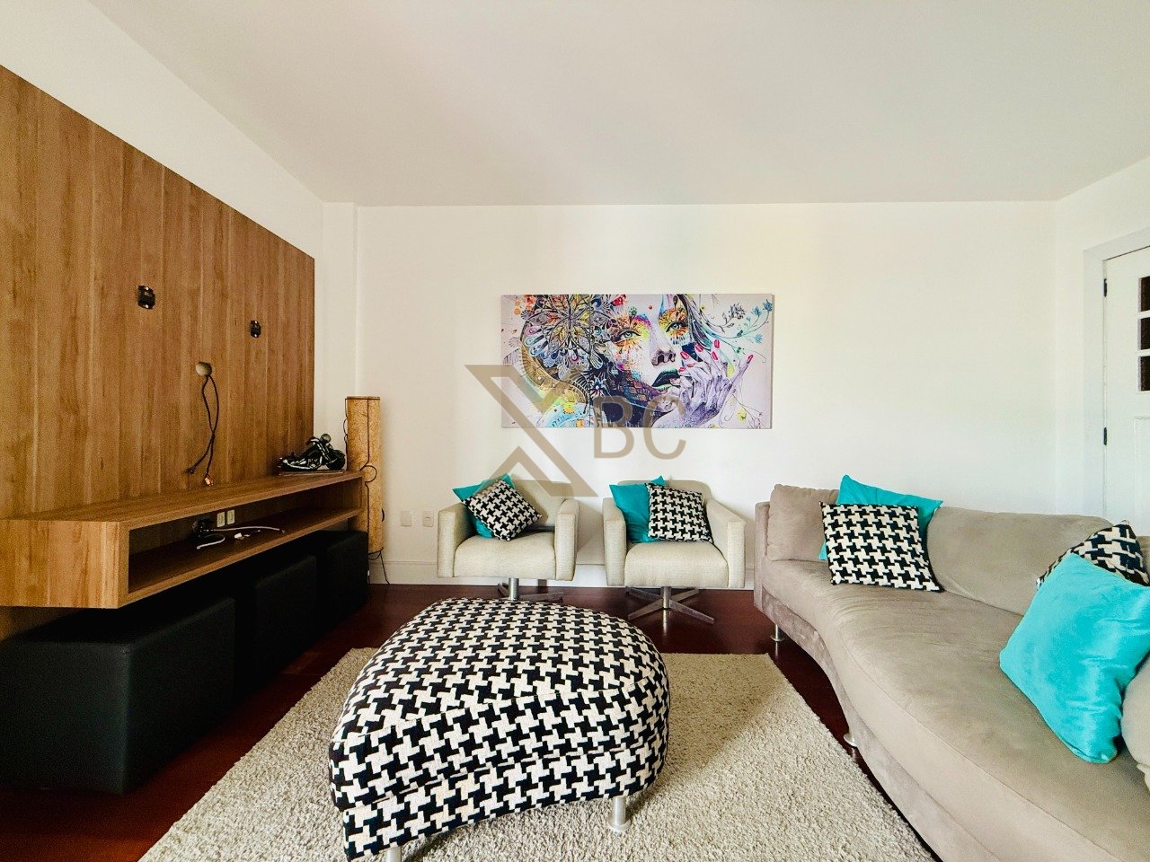 Apartamento no Edifício Maricá no Centro de Balneário Camboriú