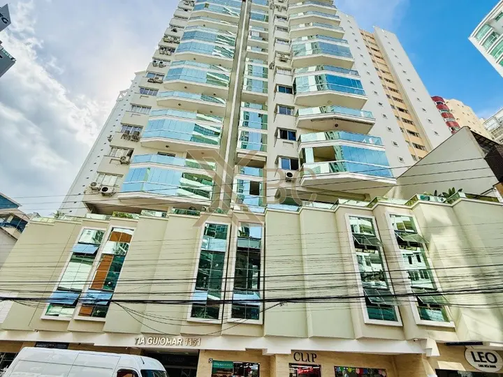Condomínio Tia Guiomar - Apartamento com 2 dormitórios e 1 vaga no Centro de Balneário Camboriú