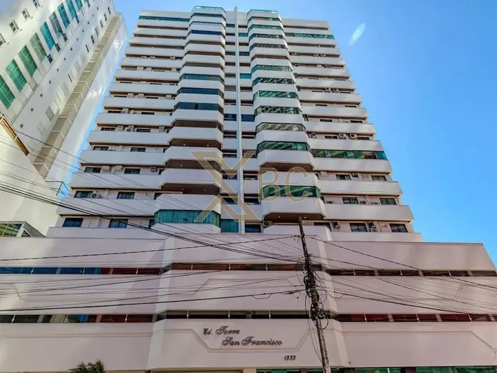 Edifício Torre São Francisco - Apartamento Quadra Mar Mobiliado em Balneário Camboriú
