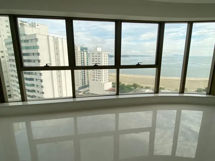 Apartamento à Venda no Yachthouse Balneário Camboriú | 4 Suítes | Barra Sul | Alto Padrão