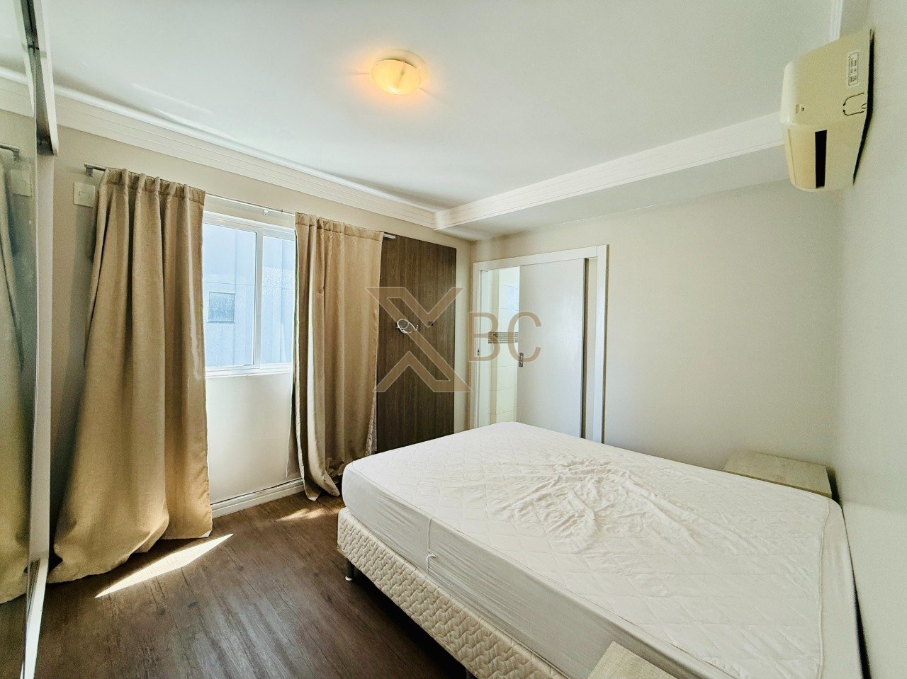 Apartamento à Venda e para à venda no Edifício Emerald - Praia Brava, Balneário Camboriú