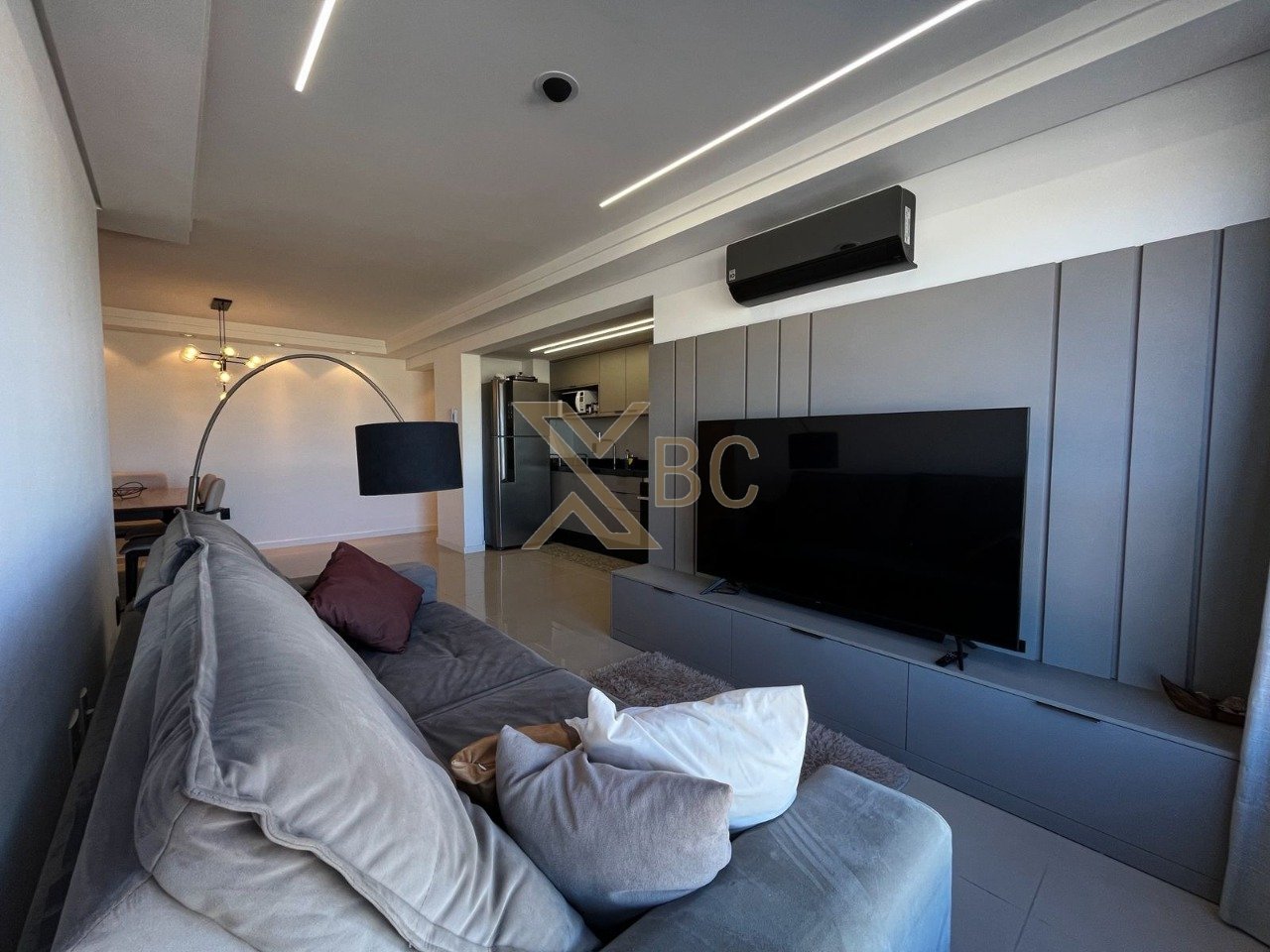 Icon Residence - Apartamento com 2 quartos (1 suíte) e 2 vagas no Centro de Balneário Camboriú