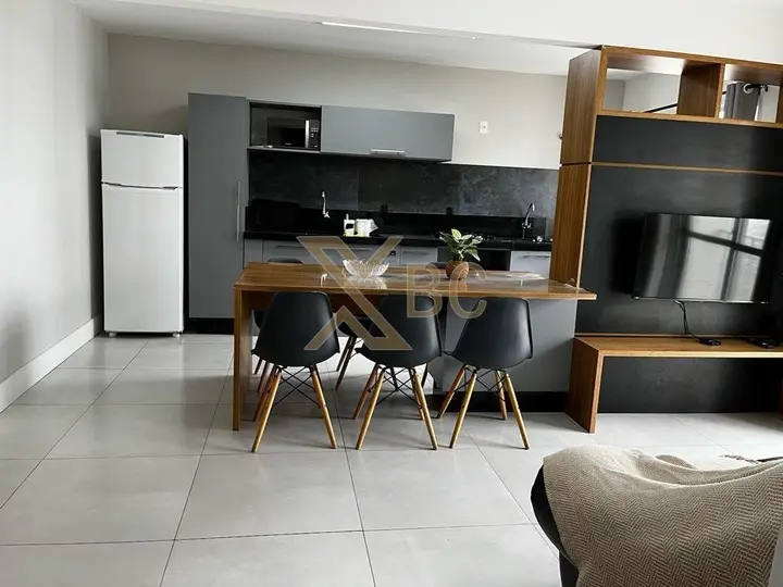 Edifício Santos Dumont - Apartamento Quadra Mar no Centro de Balneário Camboriú