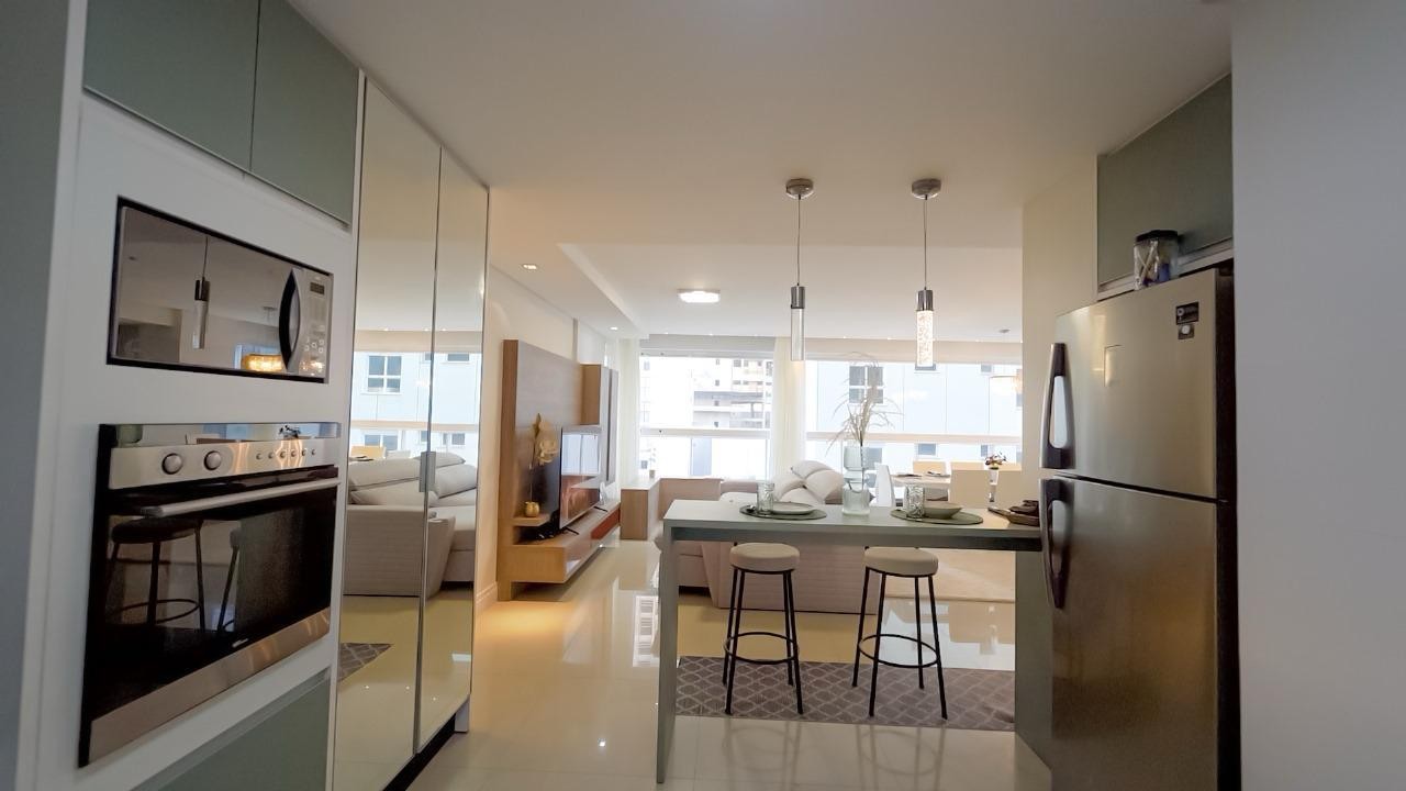 Imóvel Quadra Mar Edifício Palm Beach em Balneário Camboriú | 4 Dormitórios, Mobiliado
