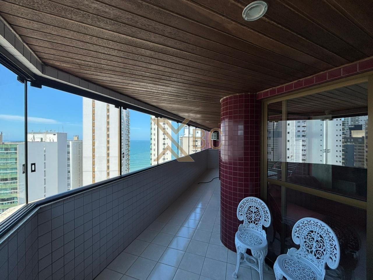 Apartamento à Venda no Columbus Tower com Vista Mar - Centro BC