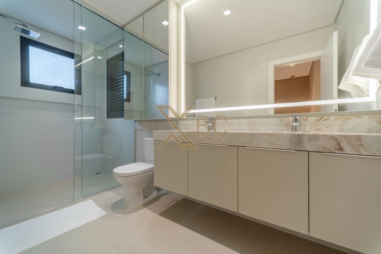 Apartamento 4 dormitórios em Centro Balneário Camboriú