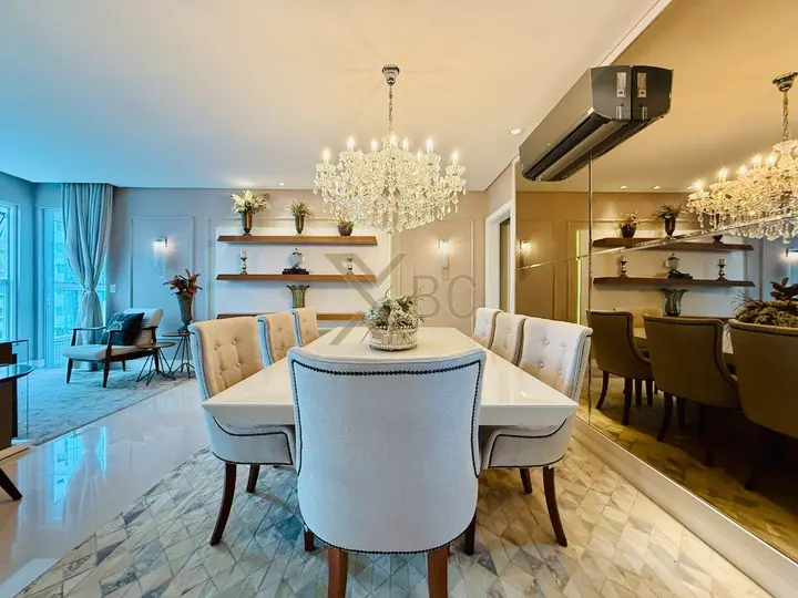 Excelente Apartamento à Venda no Edifício Four Seasons | Centro de Balneário Camboriú