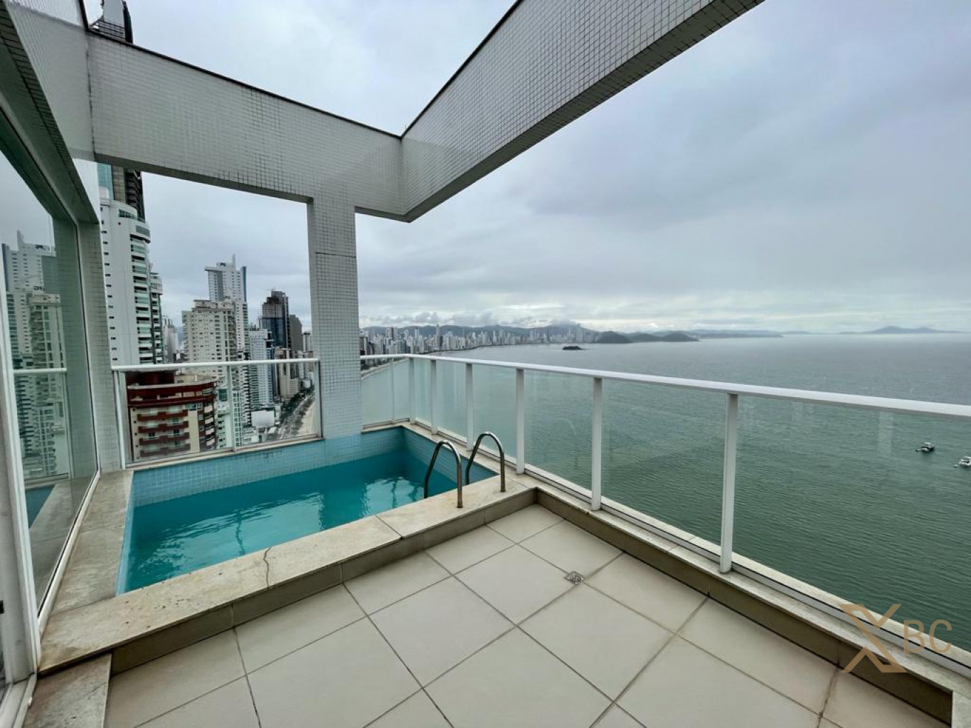 Cobertura Triplex Frente Mar à Venda no Gran Palazzo - Barra Sul | Balneário Camboriú/SC