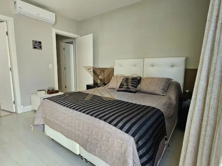 Apartamento Mobiliado à Venda no Château de Versailles - Centro de Balneário Camboriú