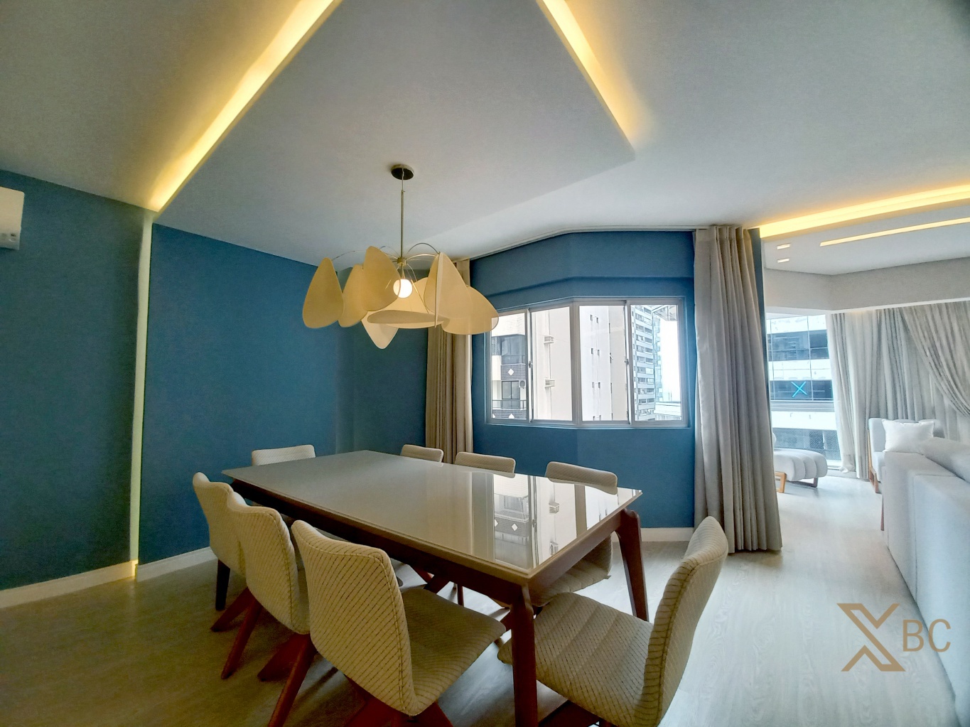 Apartamento reformado e mobiliado à venda no Edifício Cidade Campo Grande - Barra Norte, Balneário Camboriú/SC