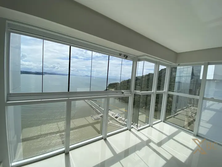 Apartamento Frente Mar à Venda no Ibiza Towers - Barra Sul | Balneário Camboriú/SC