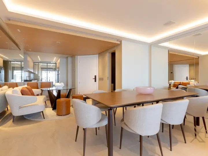 Apartamento frente mar com 04 suítes e 04 vagas de garagem à venda na Barra Sul em Balneário Camboriú!