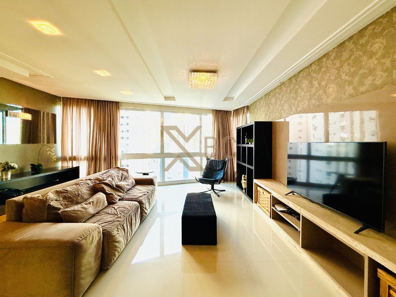 Apartamento Mobiliado pronto pra morar com lazer e rua reta ao mar