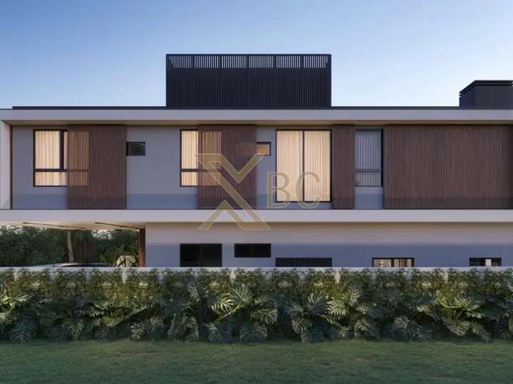 Casa à venda no Colinas de Camboriú, no Bairro Tabuleiro em Camboriú!