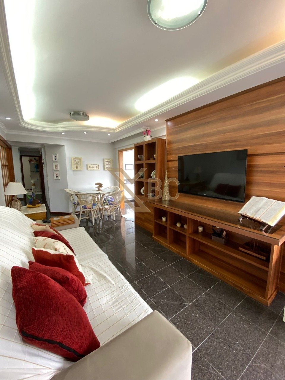 Apartamento à venda no Edifício Maison Royale no Centro de Balneário Camboriú