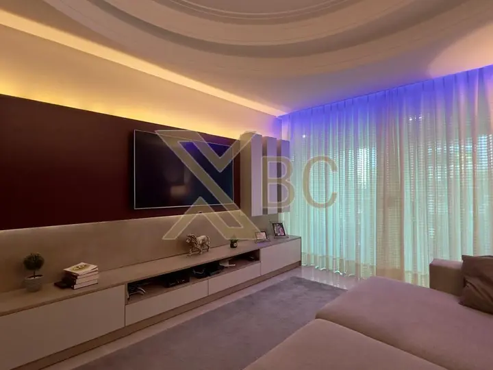 Apartamento 2 dormitórios em Centro Balneário Camboriú