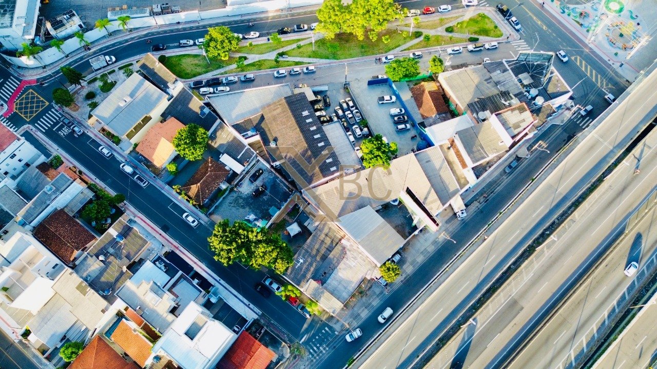 Terreno à Venda no Centro de Balneário Camboriú - Avenida Marginal Leste