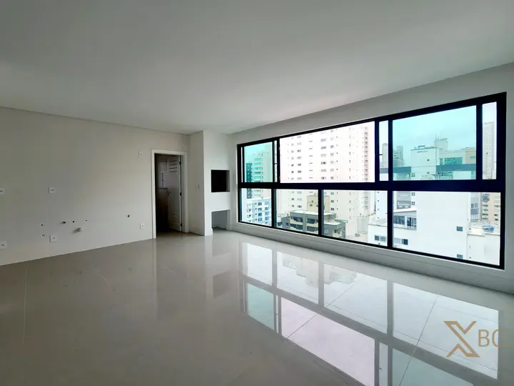 Apartamento à Venda no Edifício Agatha Christie - 3 Suítes, 3 Vagas e Lazer Completo no Centro de Balneário Camboriú