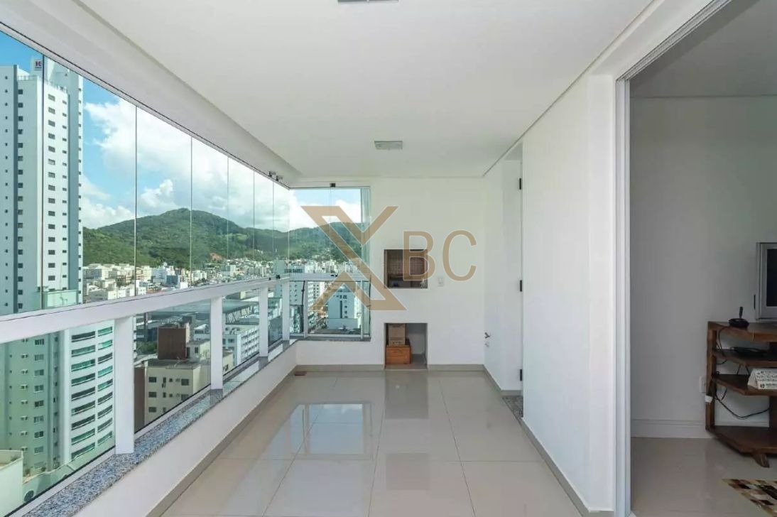 Apartamento no Edifício Dom Pablo no Centro de Balneário Camboriú