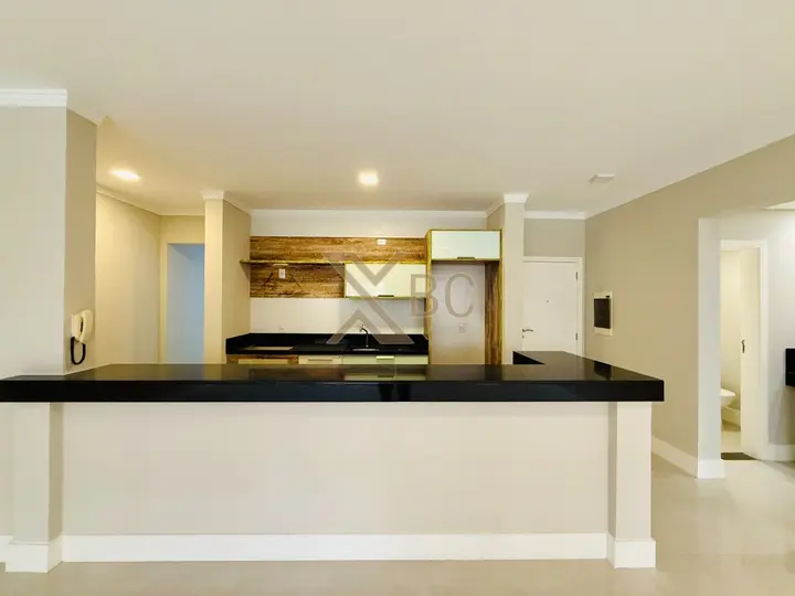 Edifício Pablo Neruda - Apartamento com 3 dormitórios na Avenida Brasil, Balneário Camboriú